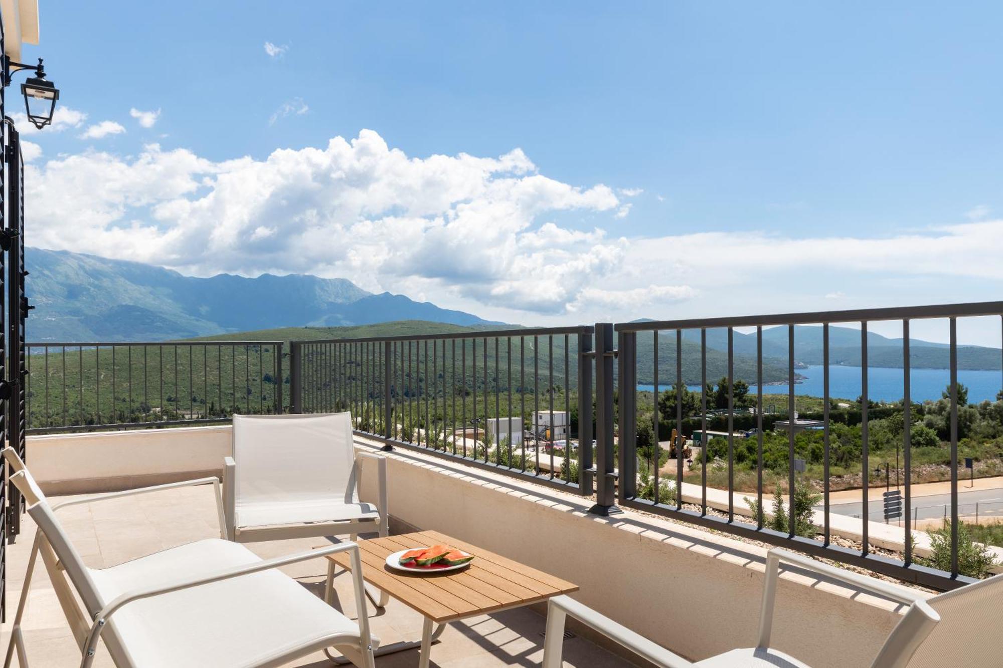 Lustica Bay Central Tivat Exterior foto